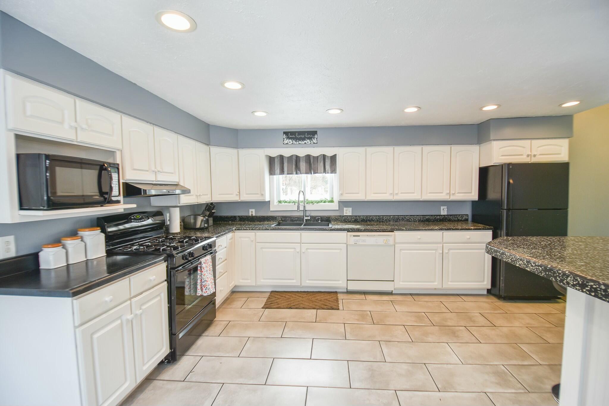 24674 Banker Street Sturgis, MI 49091 - Photo 6 of 33 tempImageb2lrDG