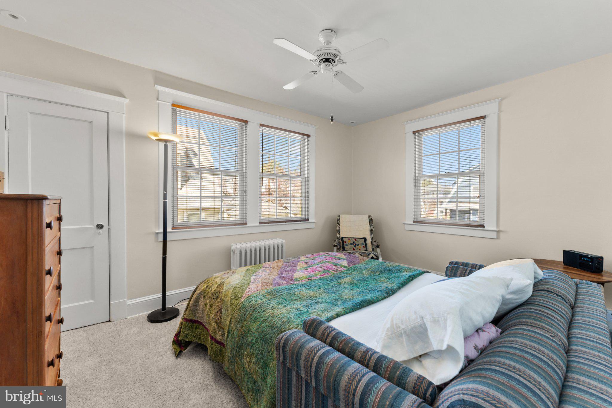 503 Kingston Road Baltimore, MD 21229 - Photo 6 of 15 a bedroom with a bed and a window