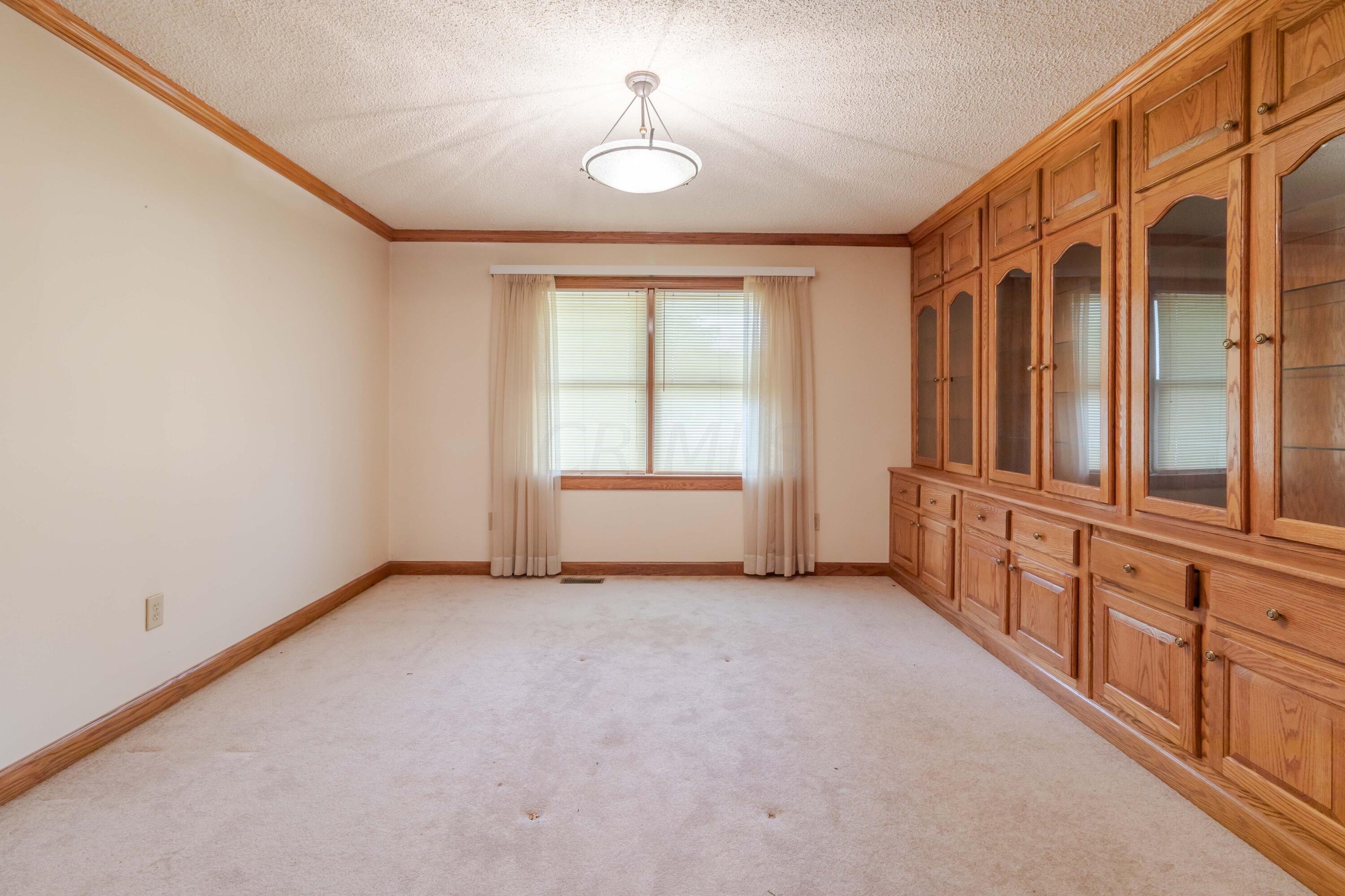 7667 Winchester Road Northwest Carroll, OH 43112 - Photo 12 of 65 Dining Room