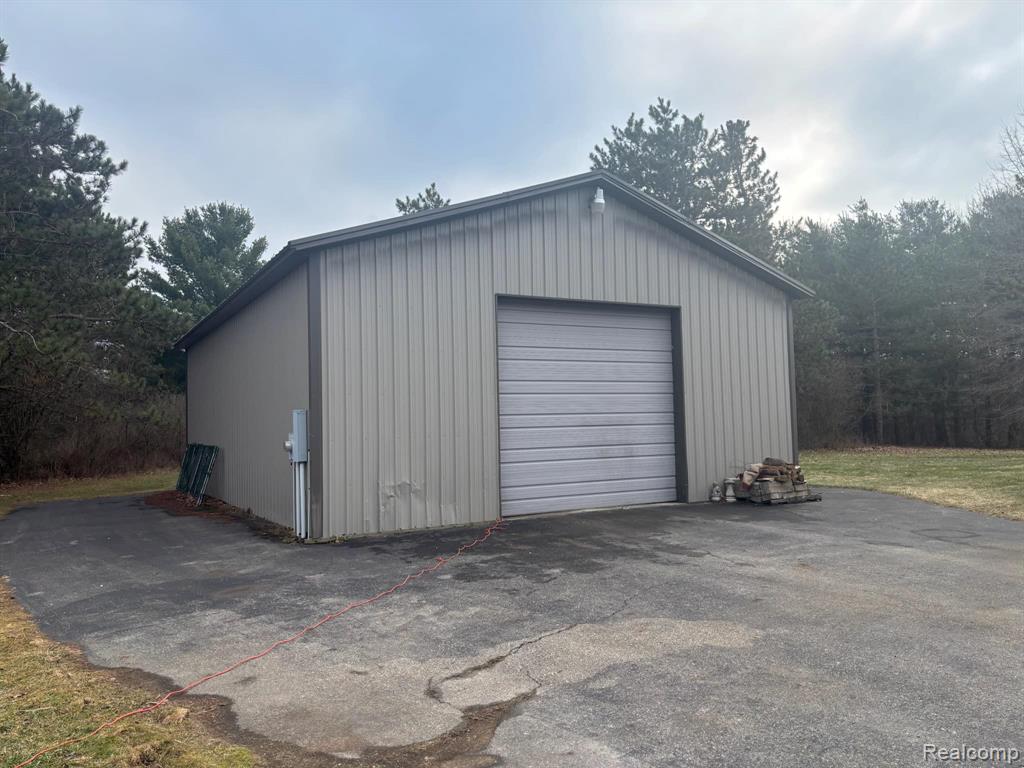 7211 Hewitt Road Jeddo, MI 48032 - Photo 2 of 49