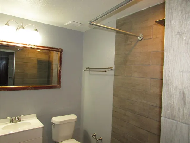 $1,750 | 12715 Raeburn Way, Tampa, FL 33624