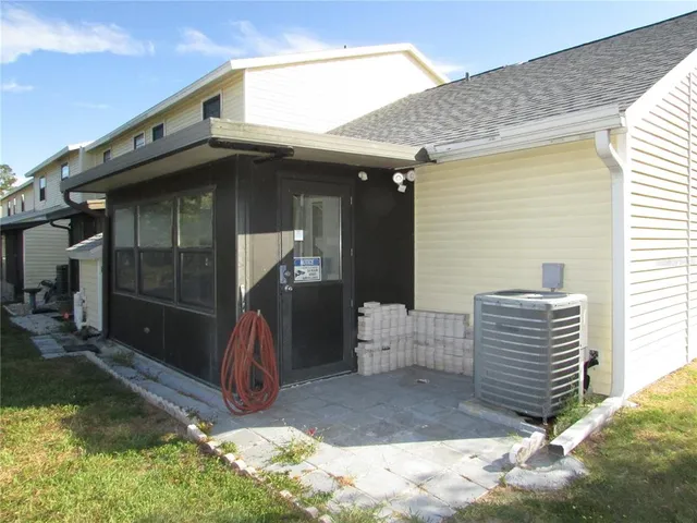 $1,750 | 12715 Raeburn Way, Tampa, FL 33624