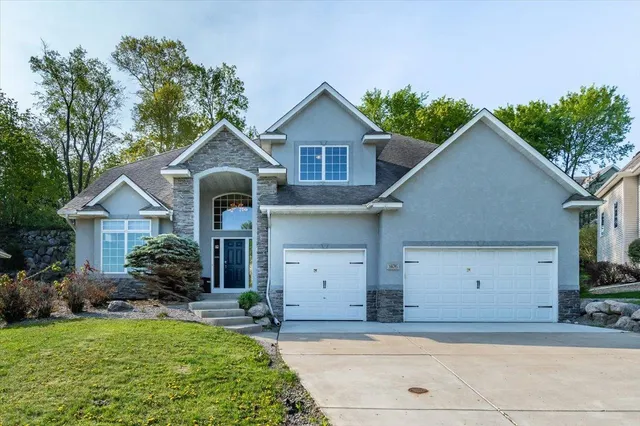 $625,000 | 1476 Pinetree Pass, Eagan, MN 55122