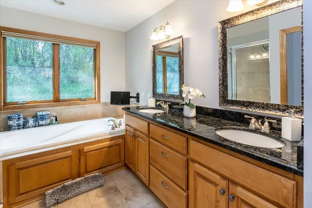 $625,000 | 1476 Pinetree Pass, Eagan, MN 55122