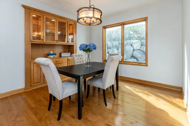 $625,000 | 1476 Pinetree Pass, Eagan, MN 55122