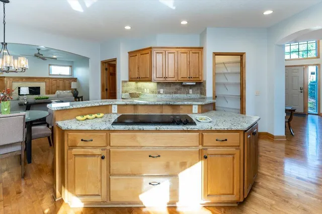 $625,000 | 1476 Pinetree Pass, Eagan, MN 55122