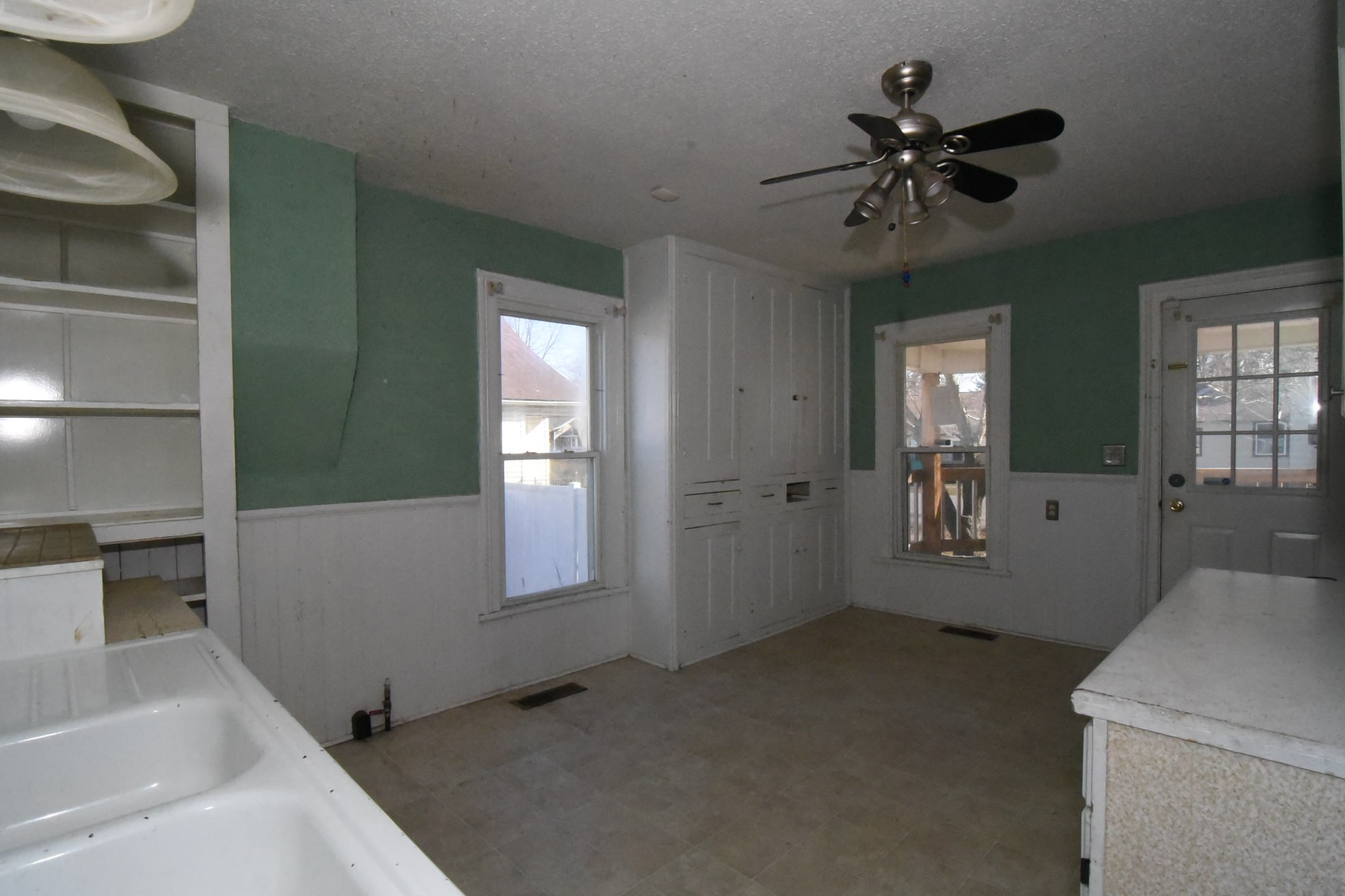301 East Green Street Butler, IN 46721 - Photo 7 of 24