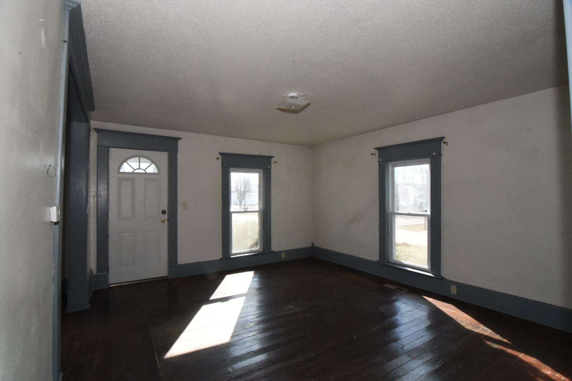 301 East Green Street Butler, IN 46721 - Photo 8 of 24