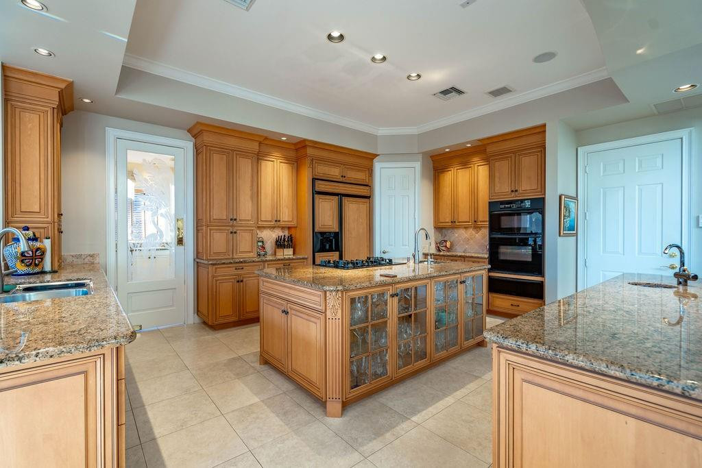 2356 Northeast 26th Street Lighthouse Point, FL 33064 - Photo 23 of 81 Photo 23