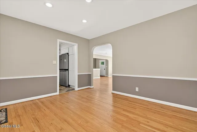 $640,000 | 10 Willo Lane, Colonie, NY 12211