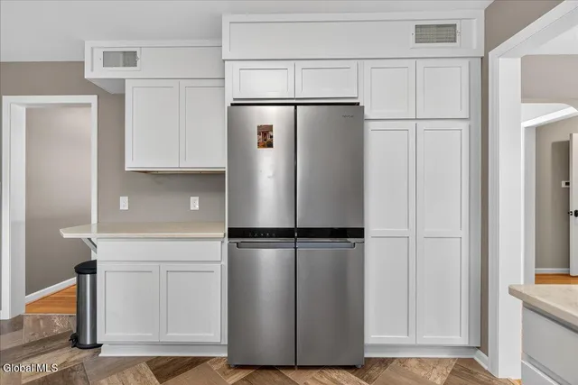 $640,000 | 10 Willo Lane, Colonie, NY 12211