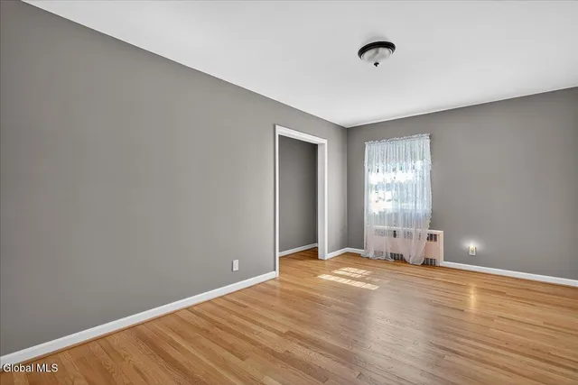 $640,000 | 10 Willo Lane, Colonie, NY 12211