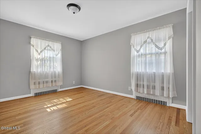 $640,000 | 10 Willo Lane, Colonie, NY 12211