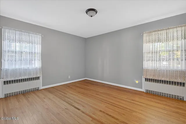 $640,000 | 10 Willo Lane, Colonie, NY 12211