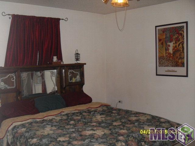 245 Sycamore Street Raceland, LA 70394 - Photo 4 of 8 Master bedroom