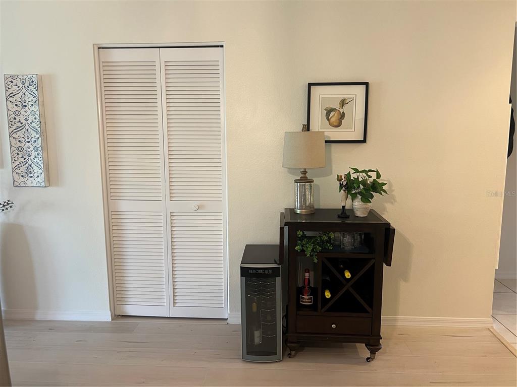 6501 Stone River Road, Unit 309 Bradenton, FL 34203 - Photo 31 of 33 a living room with furniture and a potted plant