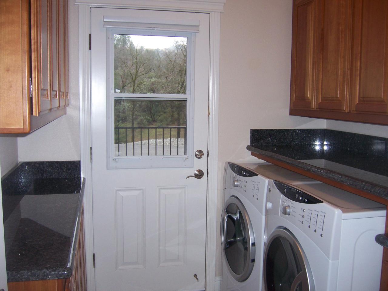 16400 Lower Springs Road Redding, CA 96001 - Photo 15 of 34 Laundry Room
