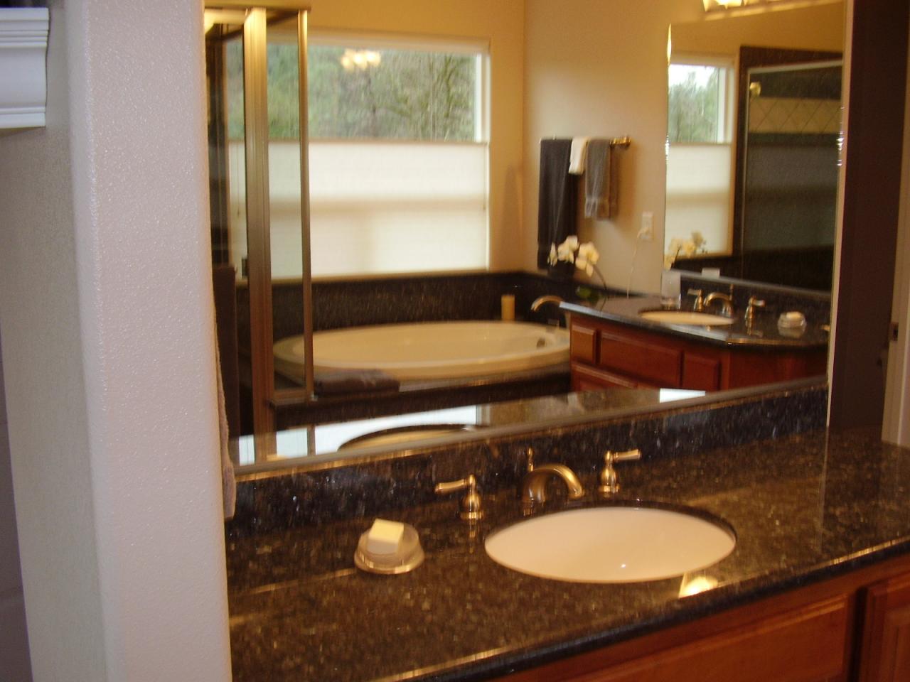 16400 Lower Springs Road Redding, CA 96001 - Photo 27 of 34 Master Bath