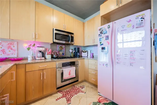 $1,950 | 353 East Bonneville Avenue, Unit 753, Las Vegas, NV 89101