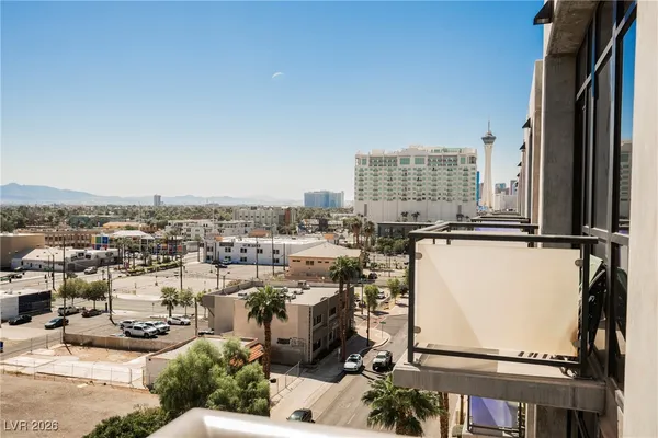 $1,950 | 353 East Bonneville Avenue, Unit 753, Las Vegas, NV 89101