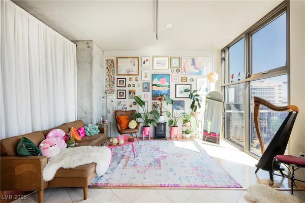 $1,950 | 353 East Bonneville Avenue, Unit 753, Las Vegas, NV 89101