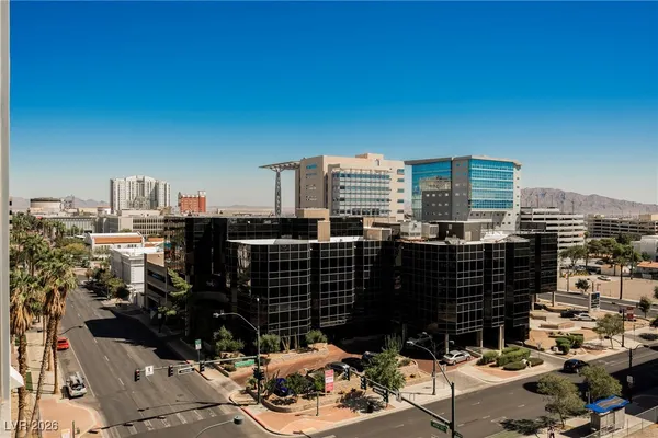 $1,950 | 353 East Bonneville Avenue, Unit 753, Las Vegas, NV 89101