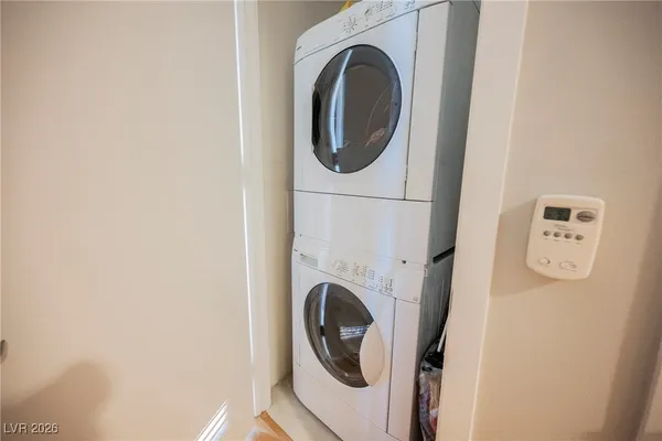 $1,950 | 353 East Bonneville Avenue, Unit 753, Las Vegas, NV 89101