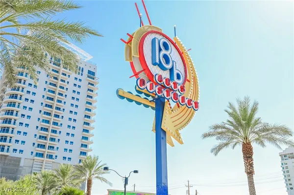 $1,950 | 353 East Bonneville Avenue, Unit 753, Las Vegas, NV 89101