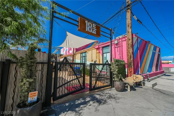 $1,950 | 353 East Bonneville Avenue, Unit 753, Las Vegas, NV 89101