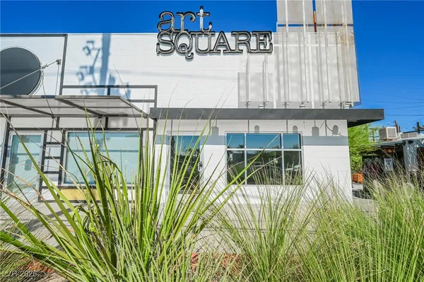 $1,950 | 353 East Bonneville Avenue, Unit 753, Las Vegas, NV 89101