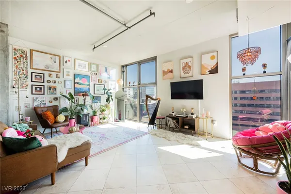 $1,950 | 353 East Bonneville Avenue, Unit 753, Las Vegas, NV 89101