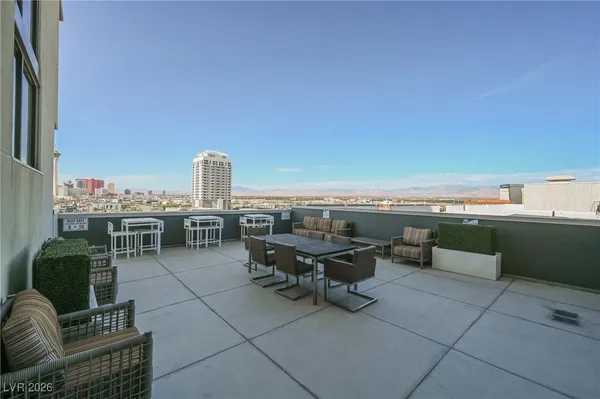 $1,950 | 353 East Bonneville Avenue, Unit 753, Las Vegas, NV 89101