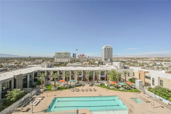 $1,950 | 353 East Bonneville Avenue, Unit 753, Las Vegas, NV 89101