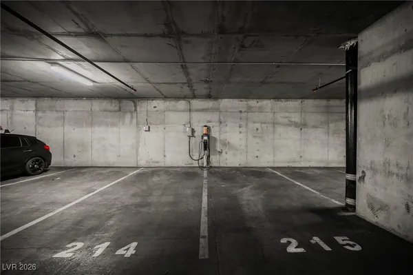 $1,950 | 353 East Bonneville Avenue, Unit 753, Las Vegas, NV 89101