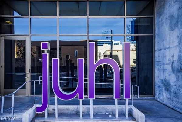 $1,950 | 353 East Bonneville Avenue, Unit 753, Las Vegas, NV 89101