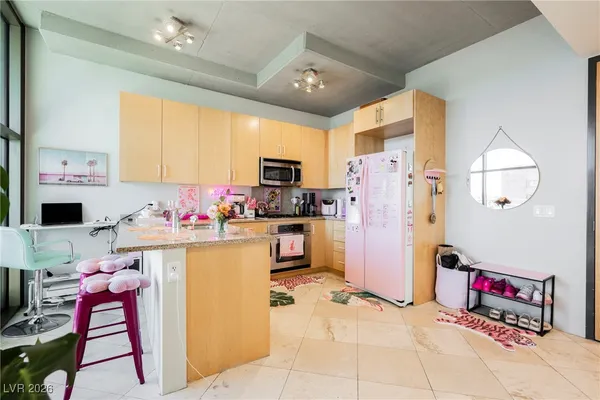 $1,950 | 353 East Bonneville Avenue, Unit 753, Las Vegas, NV 89101