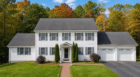 $995,000 | 5 Poe Circle, Tyngsborough, MA 01879