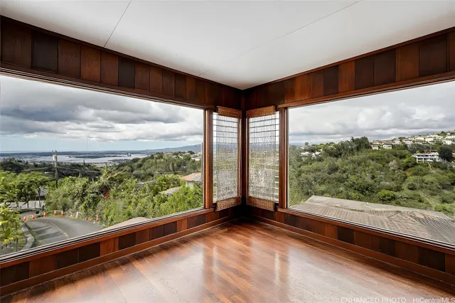 a view of a large window with an outdoor space