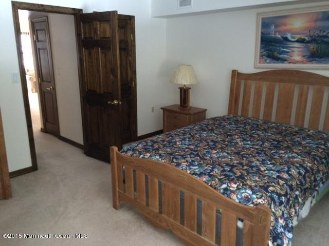 200 Portland Road, Unit D20 Rumson, NJ 07760 - Photo 8 of 10 IMG_4088.JPG