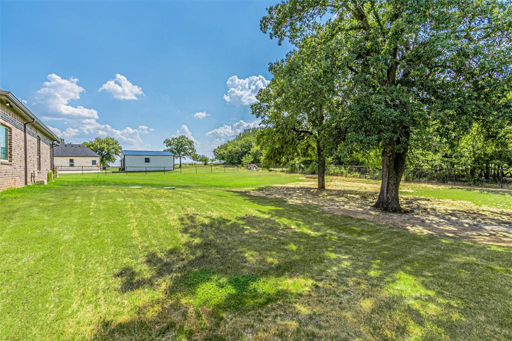 1009 Henry Way Springtown, TX 76082 - Photo 39 of 40 View of yard