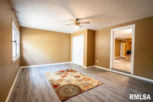 $230,000 | 1401 South Thomas Street, Carterville, IL 62918