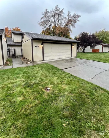 $309,000 | 865 Galena Court, Mountain Home, ID 83647
