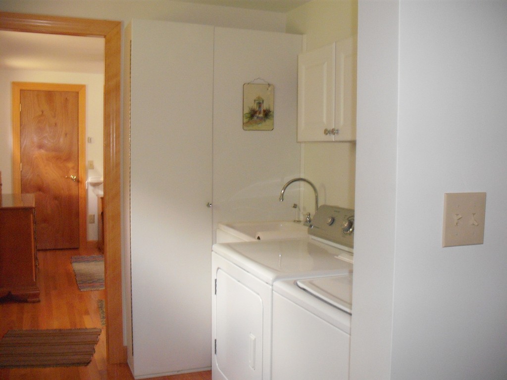 171 Maple Avenue Rutland, MA 01543 - Photo 13 of 25 a bathroom with a sink and mirror