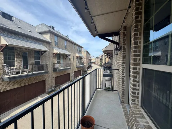 $3,225 | 6435 Las Colinas Boulevard, Irving, TX 75039