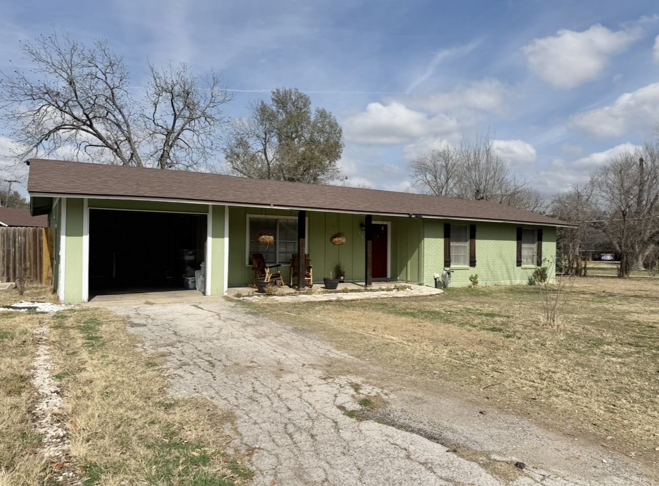 612 Cardinal Street Elgin, TX 78621 - Photo 6 of 28