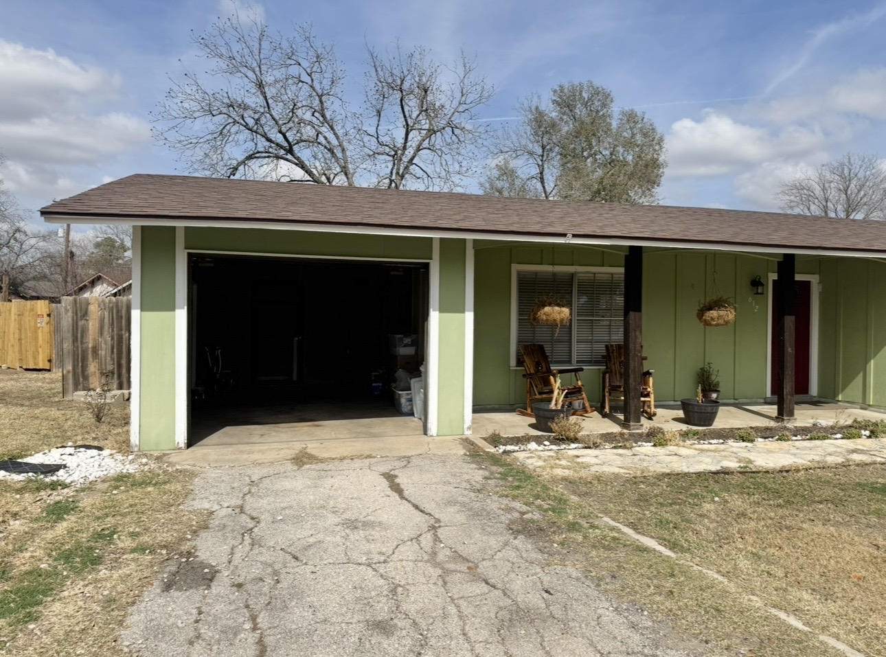 612 Cardinal Street Elgin, TX 78621 - Photo 7 of 28 1 car garage
