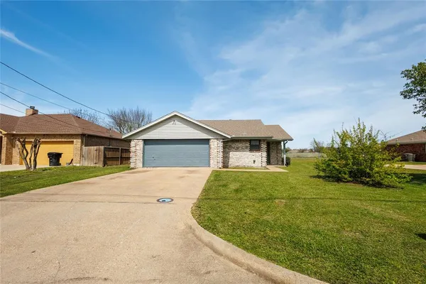$250,000 | 420 Roosevelt Avenue, Terrell, TX 75160