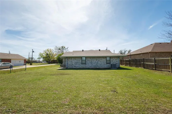 $250,000 | 420 Roosevelt Avenue, Terrell, TX 75160