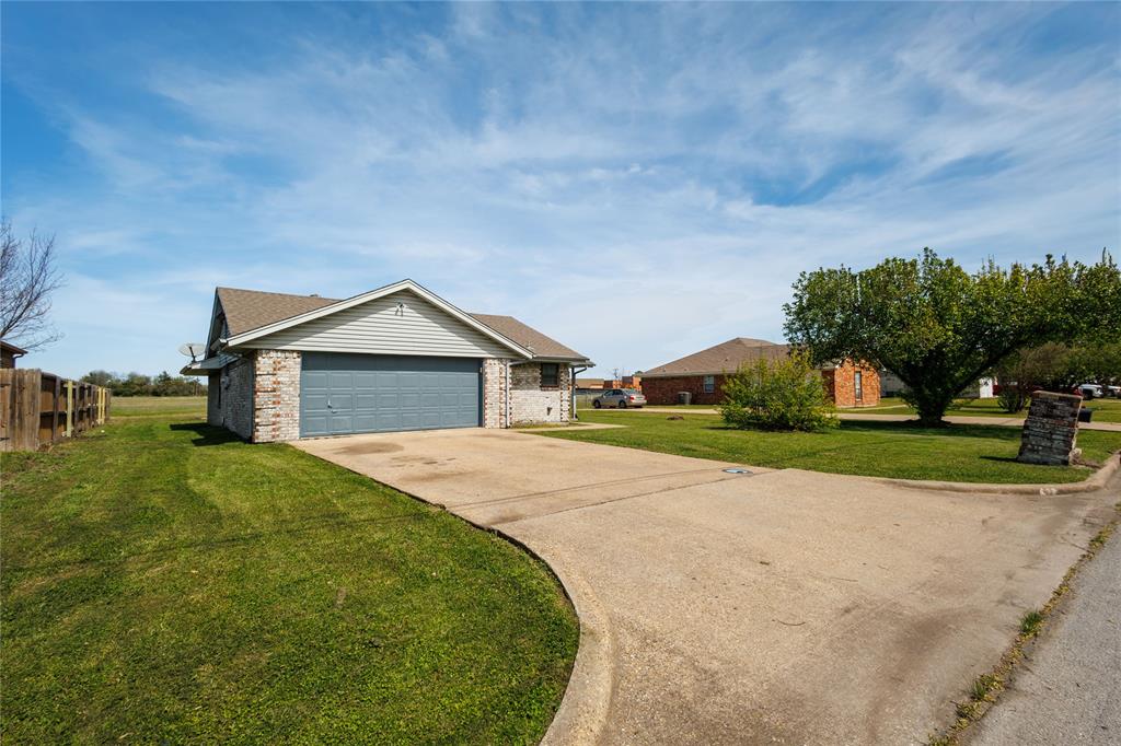 420 Roosevelt Avenue Terrell, TX 75160 - Photo 3 of 25