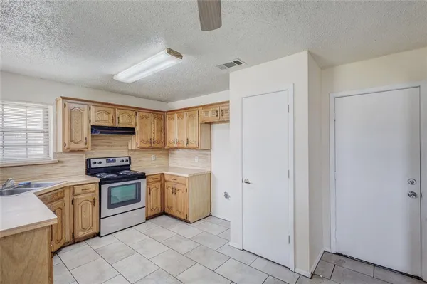 $250,000 | 420 Roosevelt Avenue, Terrell, TX 75160